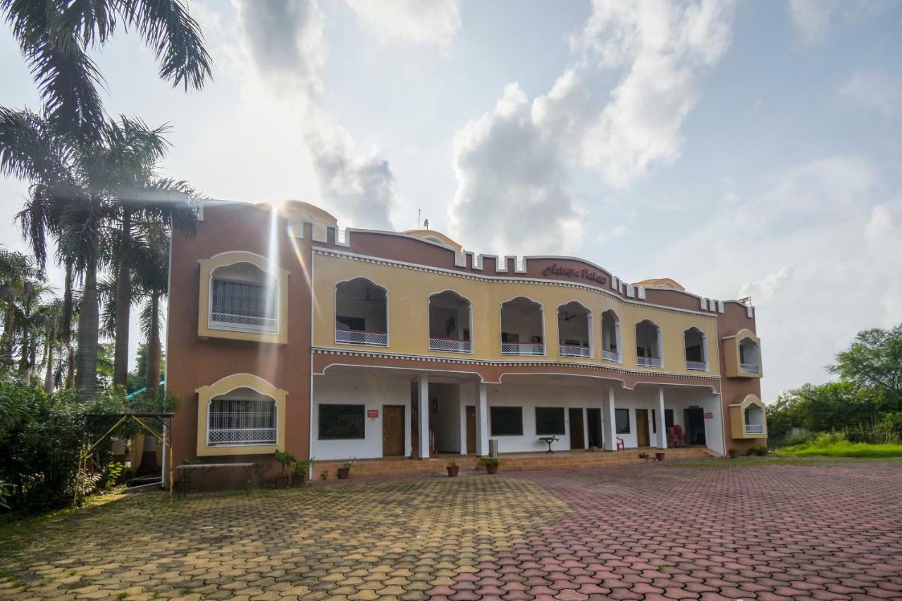 Oyo 47464 Hotel The Country Club Bilāspur Eksteriør billede