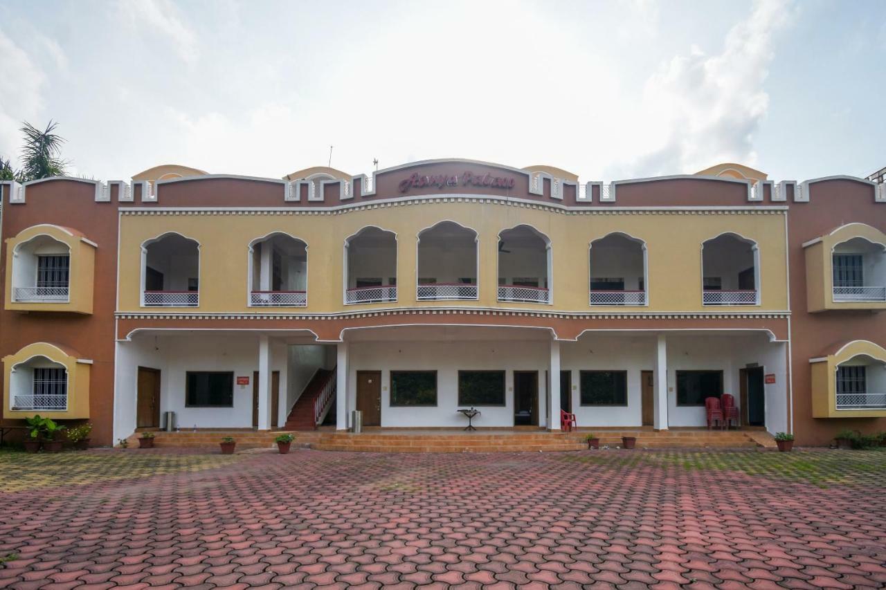 Oyo 47464 Hotel The Country Club Bilāspur Eksteriør billede