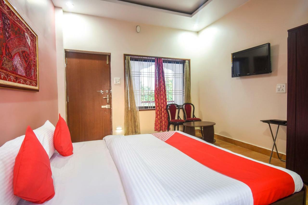 Oyo 47464 Hotel The Country Club Bilāspur Eksteriør billede